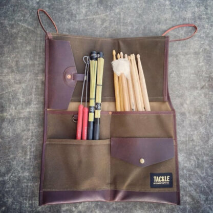 Tackle-waxed-canvas-bi-fold-stick-bag-forest-green_opened